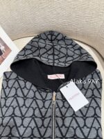 VALENTINO 2024 Autumn/Winter Collection  Double sided full printed logo embroidered zipper knitted hooded jacket cardigan casual top made of 100 wool material - Image 6