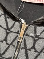 VALENTINO 2024 Autumn/Winter Collection  Double sided full printed logo embroidered zipper knitted hooded jacket cardigan casual top made of 100 wool material - Image 15