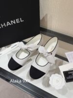 CHANEL    Early Spring New Milan Fashion Show Collection  Super Hot Butterfly Knot Rabbit Ears Mary Jane Single Shoes for Women. Imported sheepskin is super comfortable - Image 7