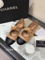 CHANEL    Early Spring New Milan Fashion Show Collection  Super Hot Butterfly Knot Rabbit Ears Mary Jane Single Shoes for Women. Imported sheepskin is super comfortable - Image 39