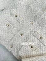 Moncler ""Down jacket that doesn't look strong"" Mengkou  2024 autumn and winter new item  wool mink fur gold and silver thread splicing down jacket with 90 white goose down filling - Image 11