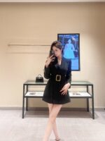 Valentino's ""Wealthy Family heiress outfit"" 2024 early autumn new collection  threedimensional cut lapel belt suit dress for women. - Image 3