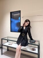 Valentino's ""Wealthy Family heiress outfit"" 2024 early autumn new collection  threedimensional cut lapel belt suit dress for women. - Image 7
