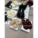 Chanel 2025SS Fall/Winter Collection 🐑 Embroidered Logo Sheepskin Slippers - Chunky Sole Slide-On Mules