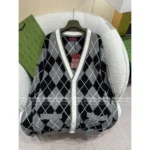 Gucci 2025SS Early Fall Collection 🩶 British Style Argyle Cardigan - Color-Block Knit Blazer with Logo Detail