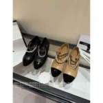 Chanel 25B Early Fall Collection ⛓️ Runway Chain & Patent Leather Mary Janes - Pearl-Accented Pumps for Elegant Style