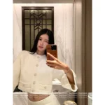 Chanel 2025A Haute Atelier Collection 🤍 Chunky Knit Cardigan - Cropped Wool Blend Jacket with Crochet Pockets