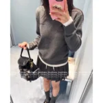 miumiu 2025SS Fall/Winter Collection 🩶 Mock Two-Layer Sweater - Embroidered Logo Imported Cashmere Blend