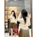 THOM BROWNE 2025SS Early Fall Collection 👧 Women's V-Neck Cardigan - Imported Lambswool & Cashmere Blend 🐑 - Image 6