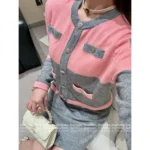 Chanel 2025SS Early Fall Collection 🎀 Grey-Pink Color-Block Set - 4-Pocket Knit Suit with Metal Buttons - Image 9