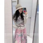 Dior 2025 Early Autumn Collection 💗 Heavy Embroidery Logo Sweater - Floral Jacquard Cashmere Blend Pullover - Image 4