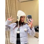 Chanel 2025B Fall/Winter Collection 🤍 Pom-Pom Beanie w/ Drop Pendant - Imported Cashmere Earflap Hat (Russian-Style Knit) - Image 9