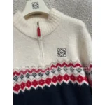 LOEWE 2025SS Fall/Winter Collection ♥️ Classic Embroidered Logo Wool Blend Sweater - Stand Collar Zip-Up w/ Colorblock Jacquard - Image 3