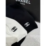 Chanel 2025B Fall/Winter Collection 🤍 Fashion-Forward Zip Neck Cape - 100% Kashmir Cashmere Convertible Scarf - Image 5