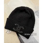 Chanel 2024N Ski Collection 🖤 Heavyweight Cashmere Scarf / Knit Beanie with Metallic Logo - Ultra Warmth & Face-Slimming Effect - Image 3