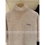 miumiu 2025SS Fall/Winter Collection 🩶 Jacquard Letter Logo Semi-Turtleneck Short-Sleeve Knit Top - 100% Wool - Image 14