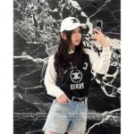 CELINE 25SS Early Fall Collection 🐼 Women's Color-Block Logo Cotton Long-Sleeve Tee - Round Neck Pullover Top - Image 8