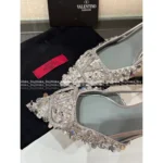 VALENTINO 2025 Spring/Summer Collection ✨ Hand-Beaded Crystal Heels - Imported Silk & Swarovski Elegance 👠 - Image 12