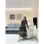 Chanel 2025A Fall/Winter Haute Atelier Collection 📜 Green Vintage Tweed Set - Belted Robe Blazer & Matching Midi Skirt - Image 9