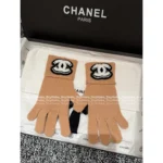 Chanel 25B Fall/Winter Collection ❄️ Towel-Embroidered Logo Set - 100% Kashmir Cashmere Scarf/Beanie/Gloves - Image 6