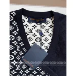Louis Vuitton 25SS Spring/Summer Collection 🖤 Color-Block Silk Blend Tank - V-Neck Sleeveless Top w/ Embossed Jacquard Logo - Image 3