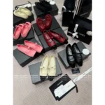 Chanel 25B Early Fall Collection 🌈 Runway Bow Mary Janes - Square-Toe Pump with Handcrafted Logo Detail - Image 2