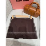 miumiu 2025SS Early Fall Collection 🤎 Maillard Color-Block Hoodie - Zip-Up Notch Collar Pullover & Brown Knit Skirt - Image 2