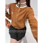 miumiu 2025SS Early Fall Collection 🍂 Color-Block Brown Jacket - Embroidered Logo Zip-Up Outerwear - Image 5