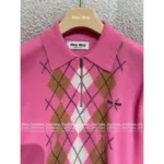 miumiu 2025SS Early Fall Collection 🎀 Argyle Jacquard Cardigan - Preppy Notch Collar w/ Embroidered Logo & Cashmere Blend - Image 11