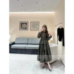Chanel 2025A Fall/Winter Haute Atelier Collection 📜 Green Vintage Tweed Set - Belted Robe Blazer & Matching Midi Skirt - Image 7