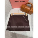 miumiu 2025SS Early Fall Collection 🤎 Maillard Color-Block Hoodie - Zip-Up Notch Collar Pullover & Brown Knit Skirt - Image 14