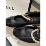 Chanel 25B Early Fall Collection ⛓️ Runway Chain & Patent Leather Mary Janes - Pearl-Accented Pumps for Elegant Style - Image 4