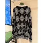 Gucci 2025SS Early Fall Collection 🩶 British Style Argyle Cardigan - Color-Block Knit Blazer with Logo Detail - Image 8