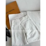 Louis Vuitton 2025SS Early Fall Collection 🤍 Versatile High-Waisted Trousers - Slimming White Wide-Leg Jeans with Subtle Print - Image 8