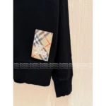BURBERRY 2025 Early Fall Collection 🐑 Equestrian Embroidered Cardigan - 100% Wool V-Neck Knit Coat - Image 3