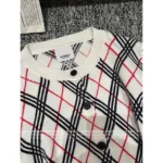 BURBERRY ♥️2025 Early Autumn New Collection Colorblock Plaid Cavalry Embroidered Logo Crewneck Knit Cardigan for Women - Image 5
