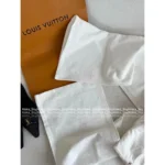 Louis Vuitton 2025SS Early Fall Collection 🤍 Versatile High-Waisted Trousers - Slimming White Wide-Leg Jeans with Subtle Print - Image 5