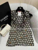 Chanel Vintage Exclusive Series 🆕 Retro Print Camisole - Ruffle V-Neck Tie-Front Pearl Bow Top - Image 21
