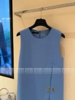 Louis Vuitton 2025SS Spring/Summer Collection 🩵 Color-Block Clover Dress - Pleated Cut-Out Sheath with Metal Chain Details - Image 19