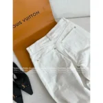 Louis Vuitton 2025SS Early Fall Collection 🤍 Versatile High-Waisted Trousers - Slimming White Wide-Leg Jeans with Subtle Print - Image 4