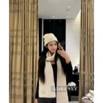 Chanel 2024N Ski Collection 🖤 Heavyweight Cashmere Scarf / Knit Beanie with Metallic Logo - Ultra Warmth & Face-Slimming Effect - Image 9