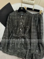 Chanel 2025A Fall/Winter Haute Atelier Collection 📜 Green Vintage Tweed Set - Belted Robe Blazer & Matching Midi Skirt - Image 4