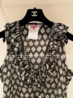 Chanel Vintage Exclusive Series 🆕 Retro Print Camisole - Ruffle V-Neck Tie-Front Pearl Bow Top - Image 41