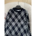 BURBERRY 2025 Early Fall Collection 🆕 Classic Plaid Color-Block Sweater - Unisex Oversized Wool Blend Pullover - Image 8