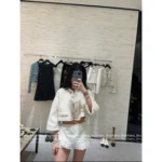 Chanel 2025A Haute Atelier Collection 🤍 Chunky Knit Cardigan - Cropped Wool Blend Jacket with Crochet Pockets - Image 8