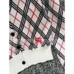 BURBERRY ♥️2025 Early Autumn New Collection Colorblock Plaid Cavalry Embroidered Logo Crewneck Knit Cardigan for Women - Image 15