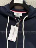 THOM BROWNE 2025 Early Fall Collection 👧 Classic Color-Block Set - Ribbed Cuff Zip-Up Leisure Suit - Image 24