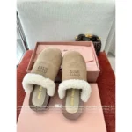 miumiu 2025SS Early Fall Collection 🐻 Women's Sherling Mule Slippers - Classic Letter Logo & Cloud Comfort (3 Colors Available) - Image 5