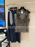 Chanel Vintage Exclusive Series 🆕 Retro Print Camisole - Ruffle V-Neck Tie-Front Pearl Bow Top - Image 16