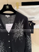 Chanel 25B Early Fall Collection 🖤 Snowflake Logo Sweater - Jacquard Wool Pullover with Round Neck - Image 21